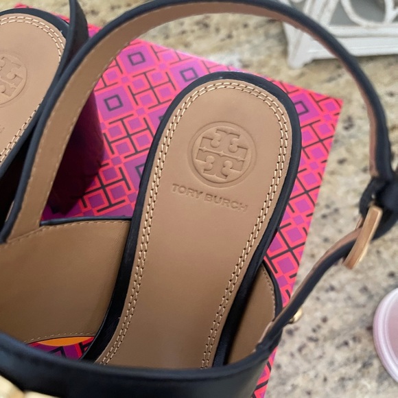 New Tory butch black 🖤 sandal - Picture 6 of 6